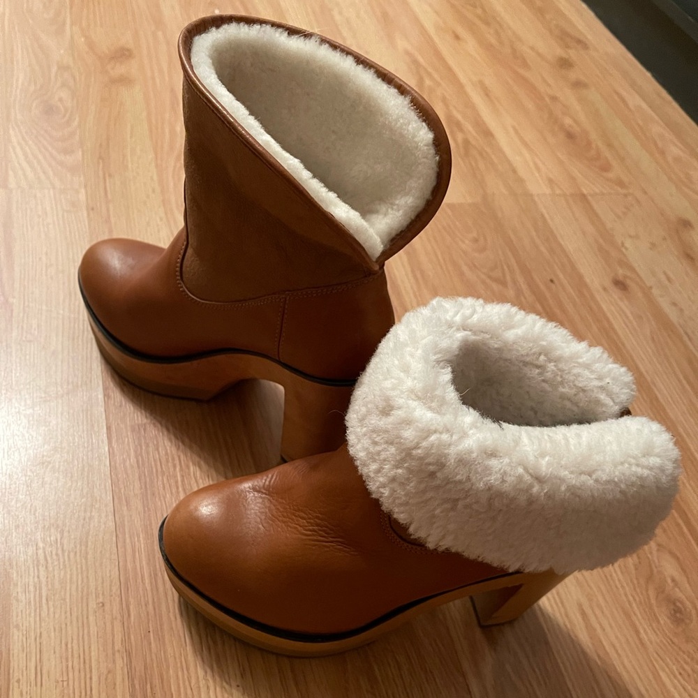 Beautiful boot woman shoes